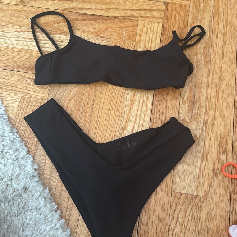 Skatie Black Bikini Set - Picture 2 of 2